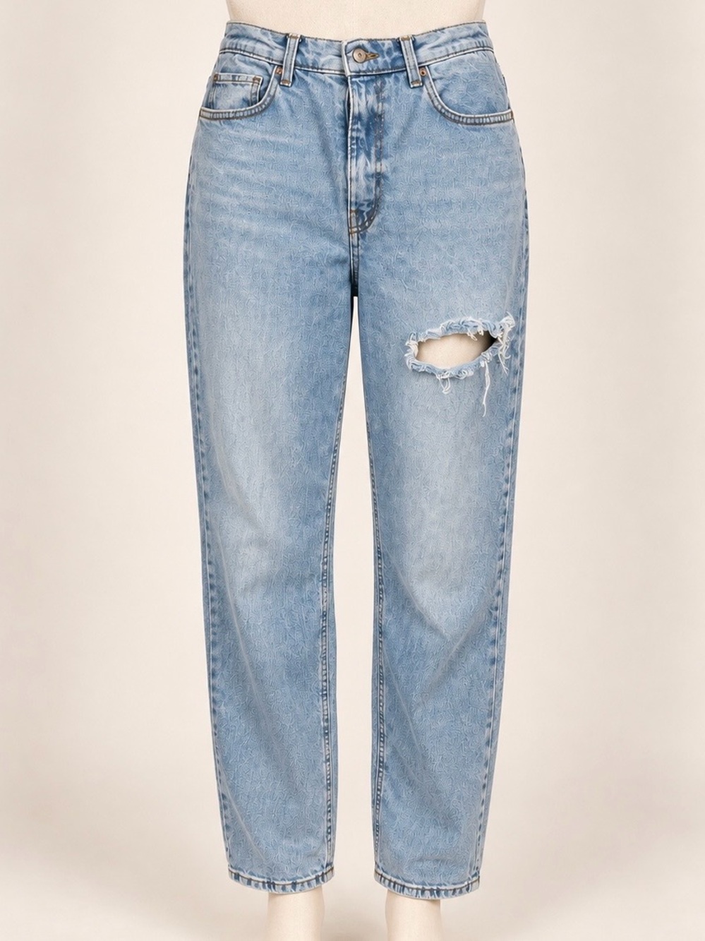 Wild Fable 90s Straight Jeans Size 8 Light Wash Distressed Ripped Denim